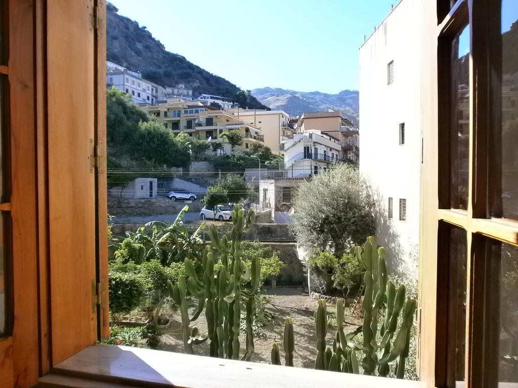 Salvone'S House B&B Giardini Naxos Eksteriør bilde